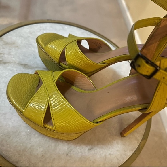 Halston Heritage Naomi Canary Yellow Platform Sandal Size 8 - Picture 4 of 4